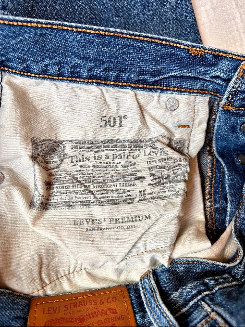 Levi's 501 Straight Leg Mom Jean Denim 100% Cotton Waist 30x30 S40197 - Picture 5 of 6